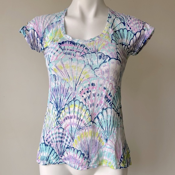 Lilly Pulitzer Inara Linen Short Sleeve Top in Serene Blue Oh Shello Print, XXS - Picture 4 of 9